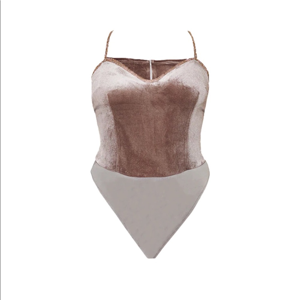 Prettylittlething Plus size velvet bodysuit. Size 16